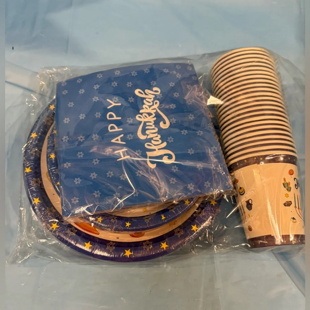 Hanukkah Party Set for 24 Brand New